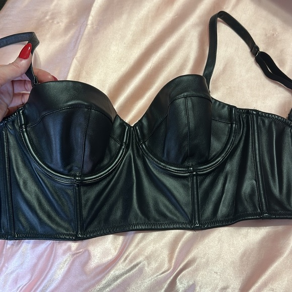 Victoria’s Secret faux leather balconnet - Picture 9 of 9